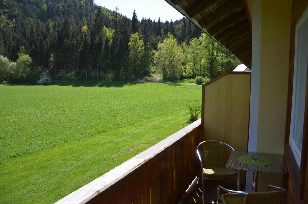 Hotel Ferien Am Talhof Sankt Urban Zewnętrze zdjęcie